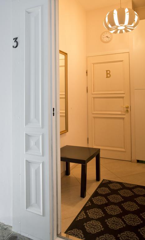 Bright Apartment In Old Town By Urban Rent Vilnius Esterno foto