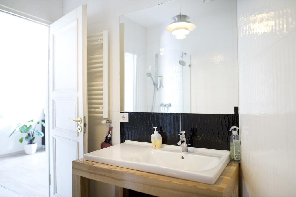 Bright Apartment In Old Town By Urban Rent Vilnius Esterno foto